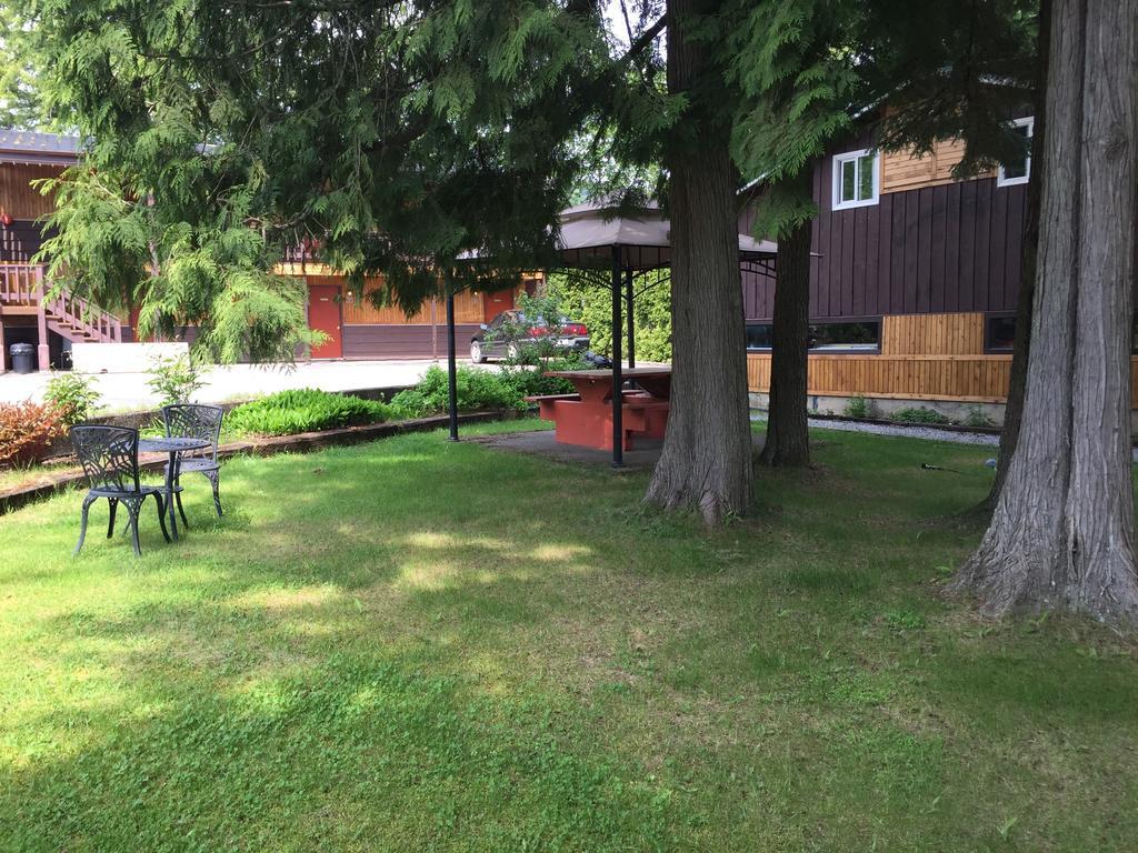 Copper River Motel Terrace Exterior photo