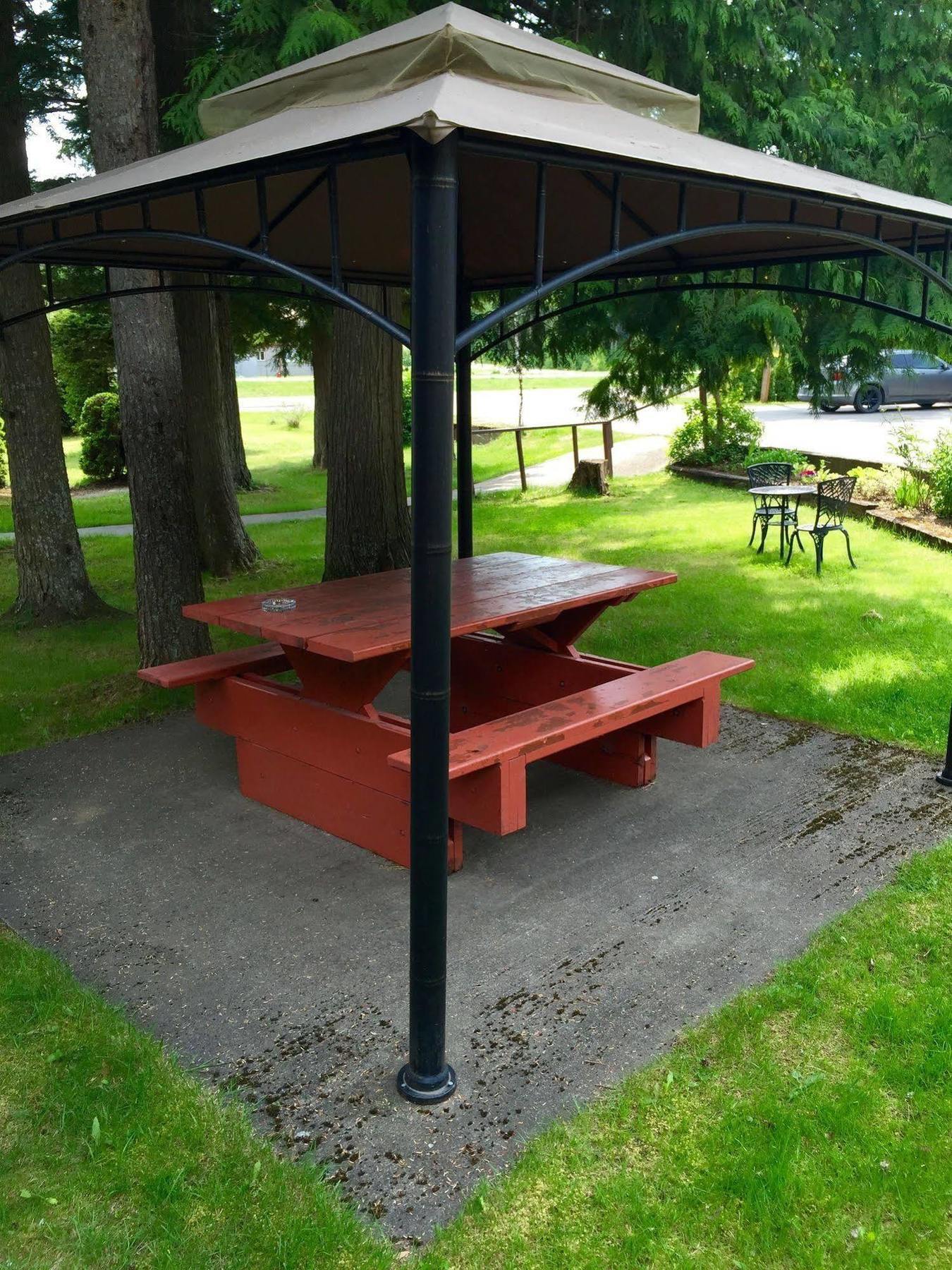 Copper River Motel Terrace Exterior photo